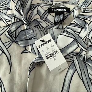 Express men’s medium Hawaiian tropical button down collar NEW NWT lightweight